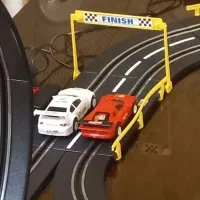 اسباب بازی ماشین مسابقه