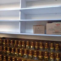 ویترین مغازه ها زیره قیمت زدیم تمام وصایل ها|بوفه، ویترین، کنسول|تبریز, |دیوار