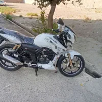 آپاچی 180