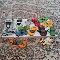 تعدادی ماکت ماشین فلزی اسباب بازی کودک