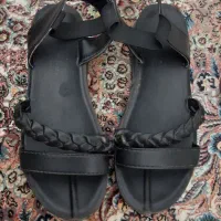 هر جفت کفش ۲۰۰ تومان|حراج|بناب, |دیوار