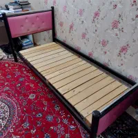 تختخواب تک‌نفره فلزی