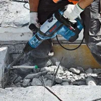 تخریب کار ساختمانی با دریل