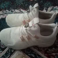 کفش زنانه سفید اسپرت|کیف، کفش، کمربند|فولادشهر, مسکن مهر فولادشهر|دیوار