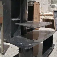 میز تلویزیون شیشه ای درجه یک واقعا در حد نو|میز تلویزیون|برخوار, |دیوار