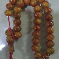 تسبیح کهربا پرچمی بودار