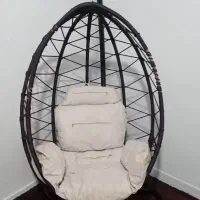 تعدادی وسایل منزل. و گوشی دره شهر