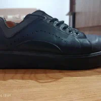 کفش کتونی چرم گاوی اصل|کیف، کفش، کمربند|رشت, منظریه|دیوار