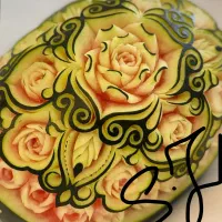 حکاکی میوه آرایی و تزیین لباس یلدایی و شب چله