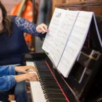 اموزش پیانو در منزل توسط استاد دانشگاه