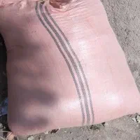 یک تون نیم کاه علف خار