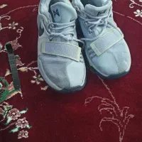 کفش|کیف، کفش، کمربند|ایوان, |دیوار