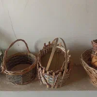 تعدادی سبد چوبی