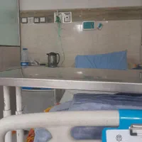 همراه بیمار و پرستار در منزل و بیمارستان