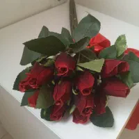 ۱۲عدد شاخه گل رز اصل شیک ونو