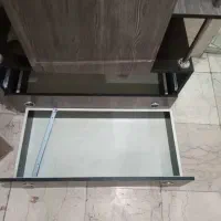 کمد۲کشو ویترین دار یک کشو ریلش باید تعمیر بشه|جاکفشی، کمد، دراور|تهران, دولاب|دیوار