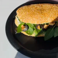 آموزش دوره‌ی باریستایی و فست فود و غذای ایرانی