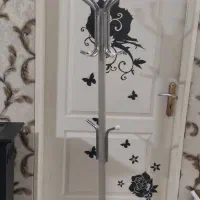 جالباسی ایستاده|بندرخت و رخت‌آویز|اسلام‌شهر, شهرک قائمیه|دیوار