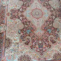 یک جفت فرش ، یک عدد ۱۲ متری و یک عدد ۴ متری