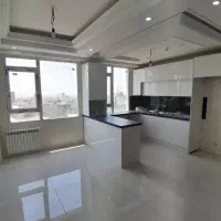 ۱۰۰متر سهروردی‌شمالی              دو نبش ۲ پارکینگ