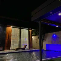 ویلا مدرن،استخر سرپوشیده ابگرم|اجارهٔ کوتاهمدت ویلا و باغ|کرج, برغان|دیوار