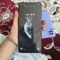 یک گوشی سالم و تمیز