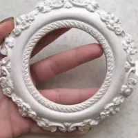 قاب دایره طرح زنبق