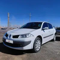 مگان ۲۰۰۰ اتومات