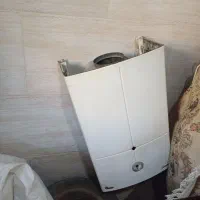 یک عددآبگرمکن دیواری ۳۱۱۸