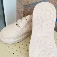 کفش اسپورت سایز ۳۷|کیف، کفش، کمربند|کاشان, مفتح|دیوار