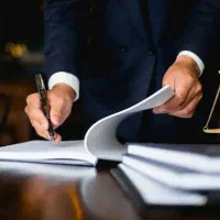 وکیل دادگستری / با نصیلات همزمان مهندسی ساختمان