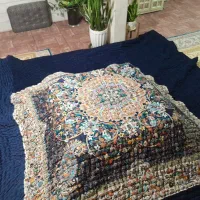 لحاف کرسی و کرسی چوبی|رختخواب، بالش، پتو|قم, نیروگاه|دیوار