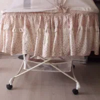 گهواره نوزاد در حد نو