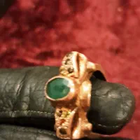 انگشتر زمرد اصل بسیار قدیمی وزیبا