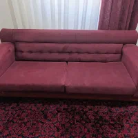 کاناپه سه نفره زرشکی