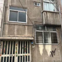 واحد ۴۲متری نما قدیمی داخل بازسازی شده