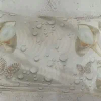 رو تختی کاملا تمیز و سالم