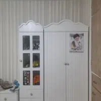 تخت و کمد