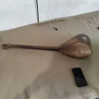 دمبوره  یا دوتار|سازهای سنتی|بومهن, |دیوار