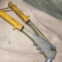 انبر میخ پرچ کن