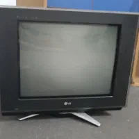 تلویزیون با میز