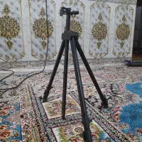 سه پایه و تک پایه عکاسی