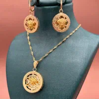 گوشواره پلاک ورساچه ، بدون اجرت. گالری طلا