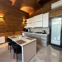 کلبه سوئیسی نوساز و خاص|اجارهٔ کوتاه‌مدت ویلا و باغ|رامسر, |دیوار