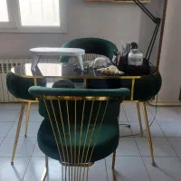 میز ناخن .صندلی ثابت و چرخدار