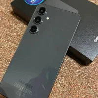 S24fe 8 ماه گارانتی در حد