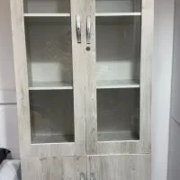 کمد و کتابخانه