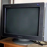 مانیتور سامسونگ قدیمی سالم مقطوع