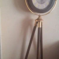 ساعت ایستاده در حد نو