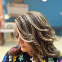 تخفیف ویژه میکاپ شنیون هایلایت کراتین وپروتئین.|خدمات آرایشگری و زیبایی|رشت, گلباغ نماز|دیوار